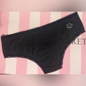 New Vintage Victoria’s Secret cotton panties lace hipster Y2K bling flower black